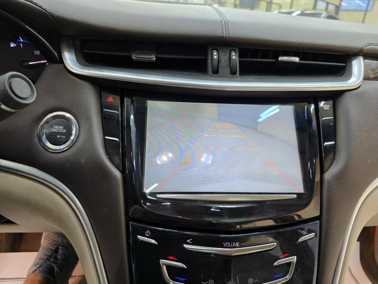 Cadillac XTS Luxury 2013