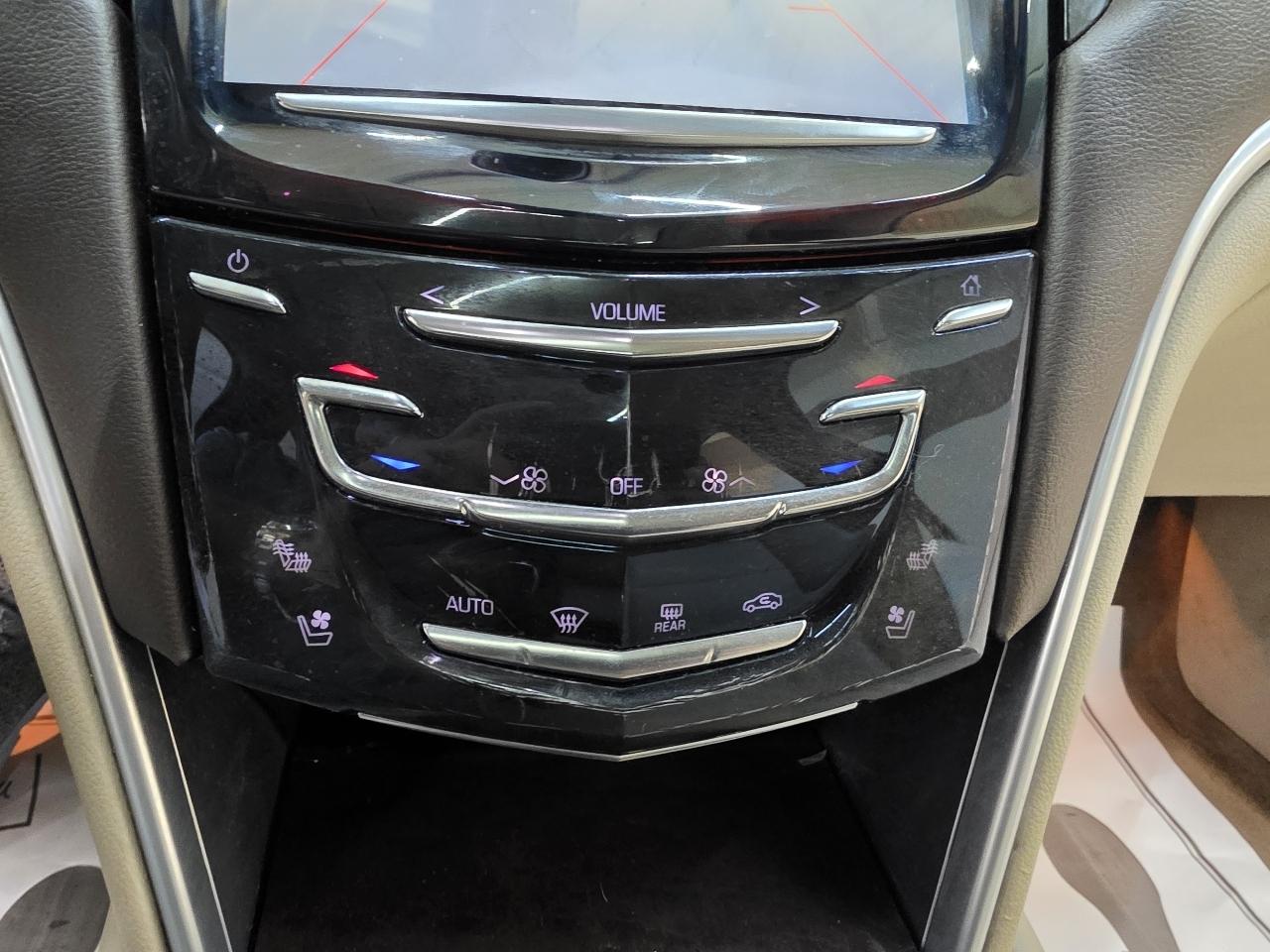 Cadillac XTS Luxury 2013