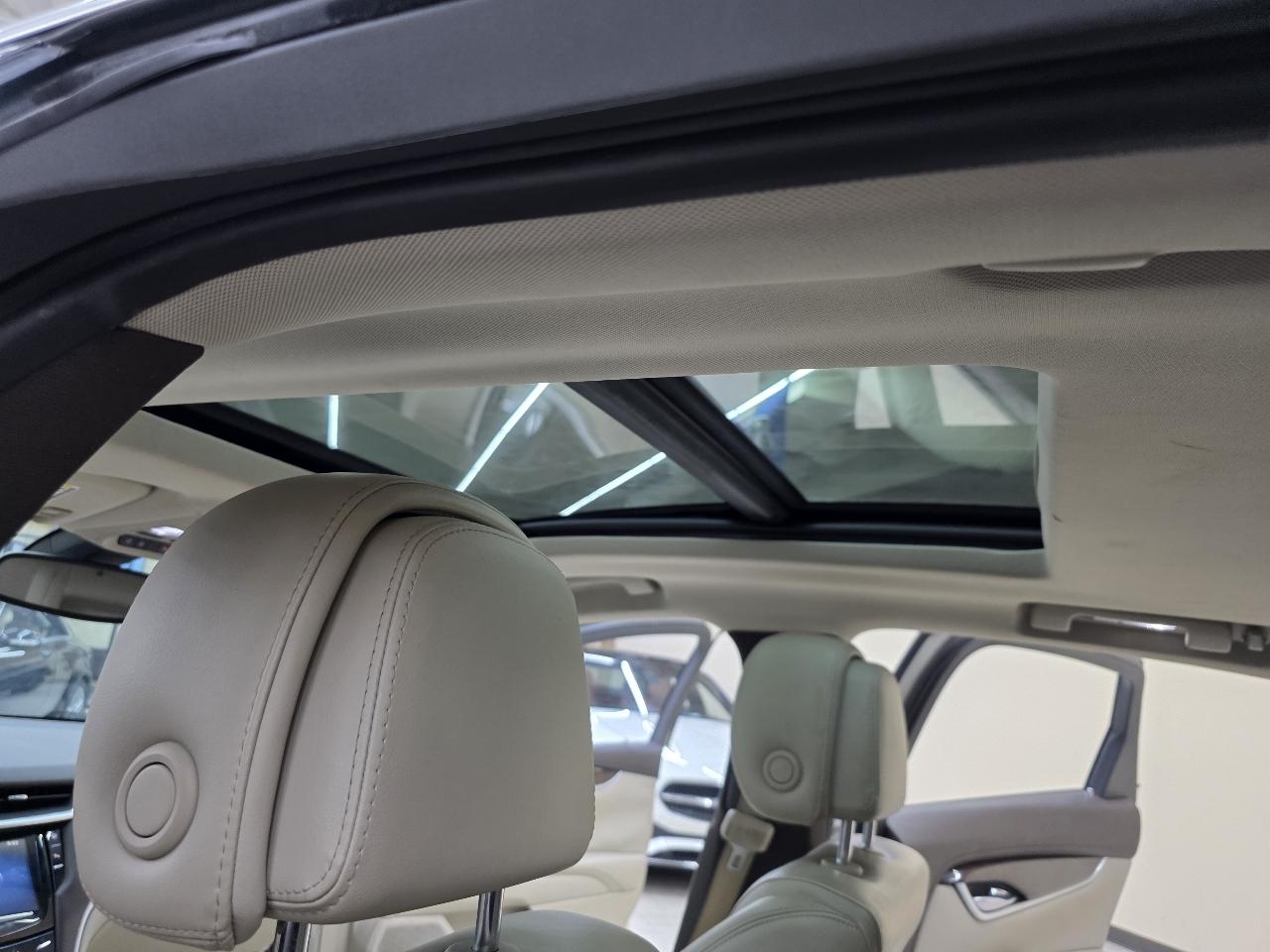 Cadillac XTS Luxury 2013