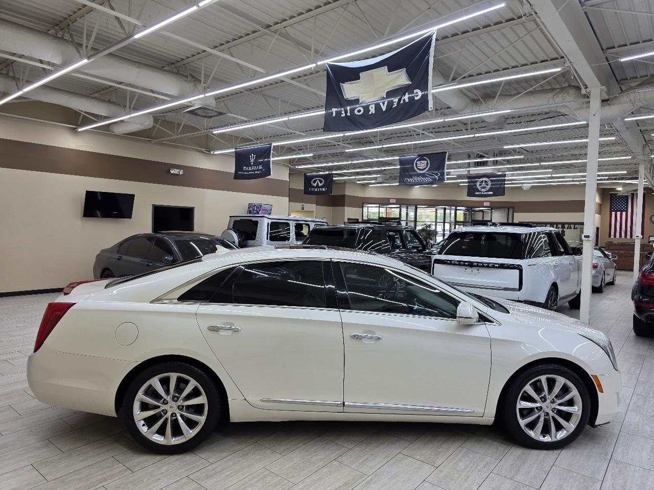 Cadillac XTS Luxury 2013