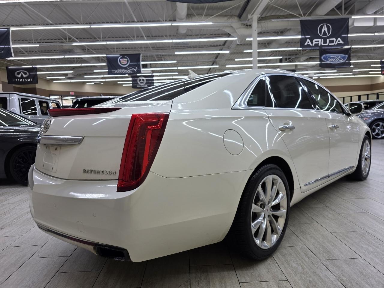 Cadillac XTS Luxury 2013