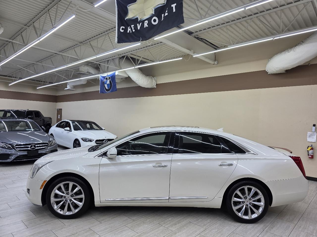 Cadillac XTS Luxury 2013
