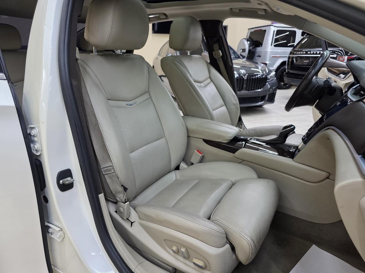 Cadillac XTS Luxury 2013