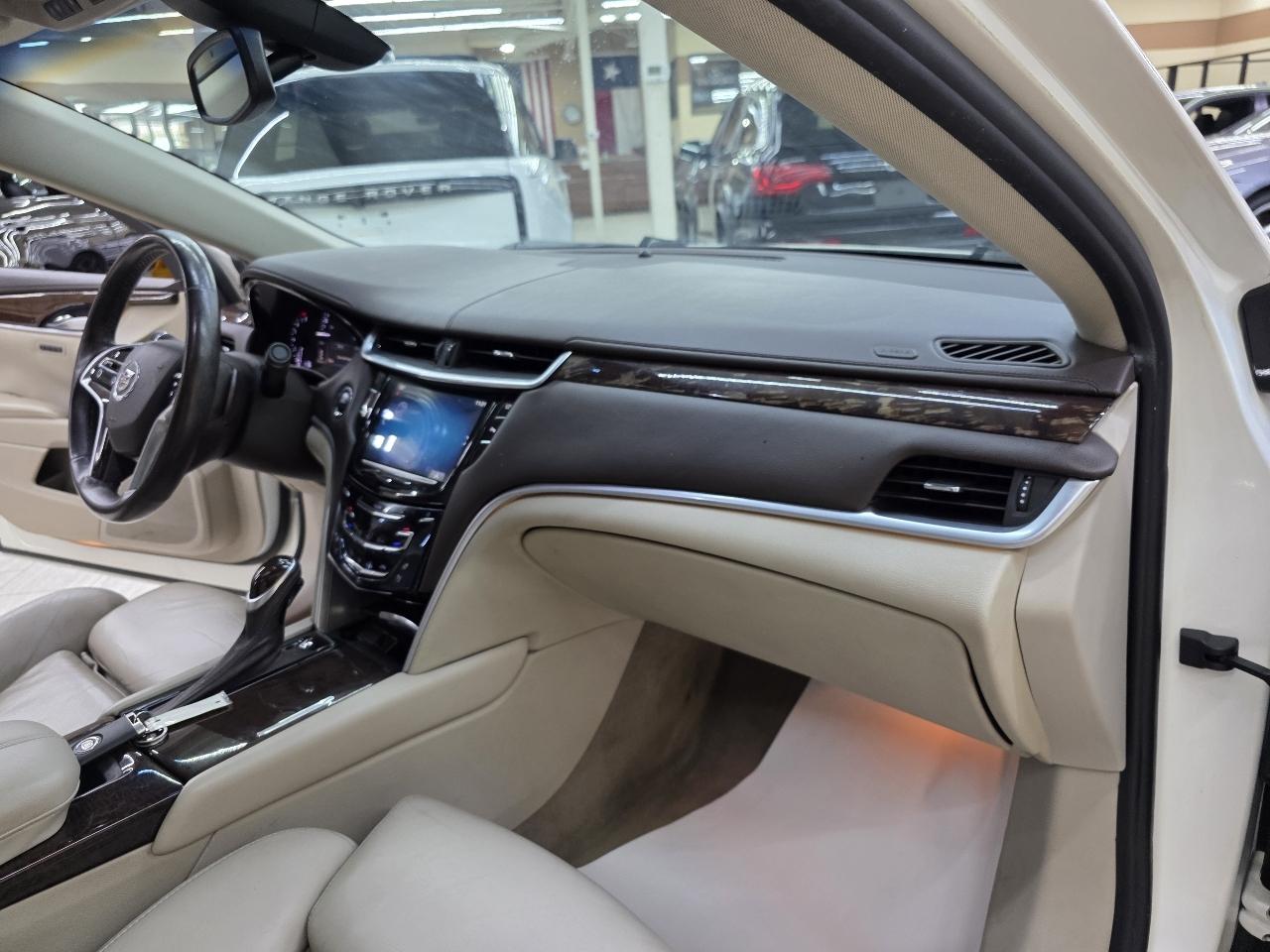 Cadillac XTS Luxury 2013