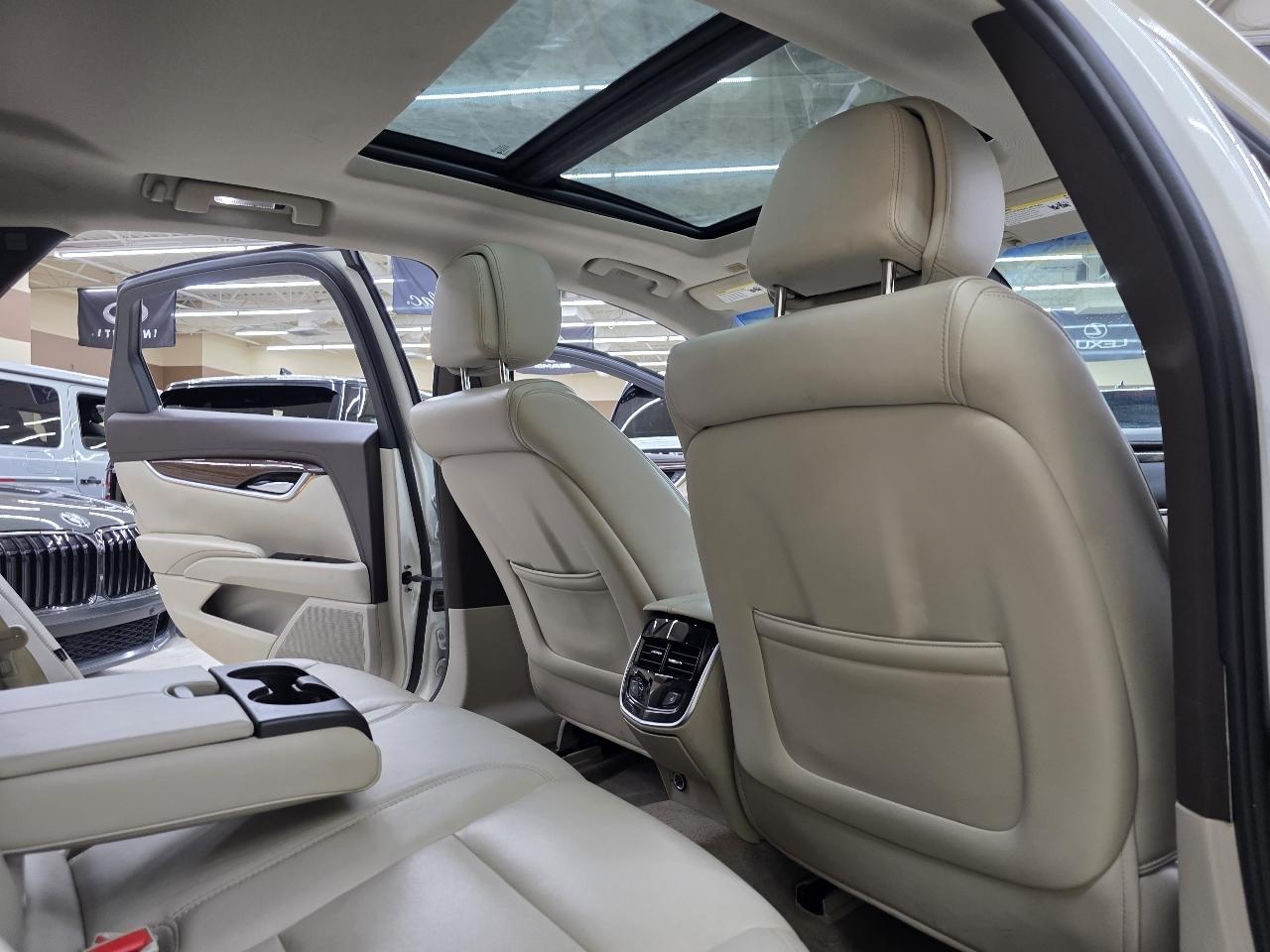 Cadillac XTS Luxury 2013