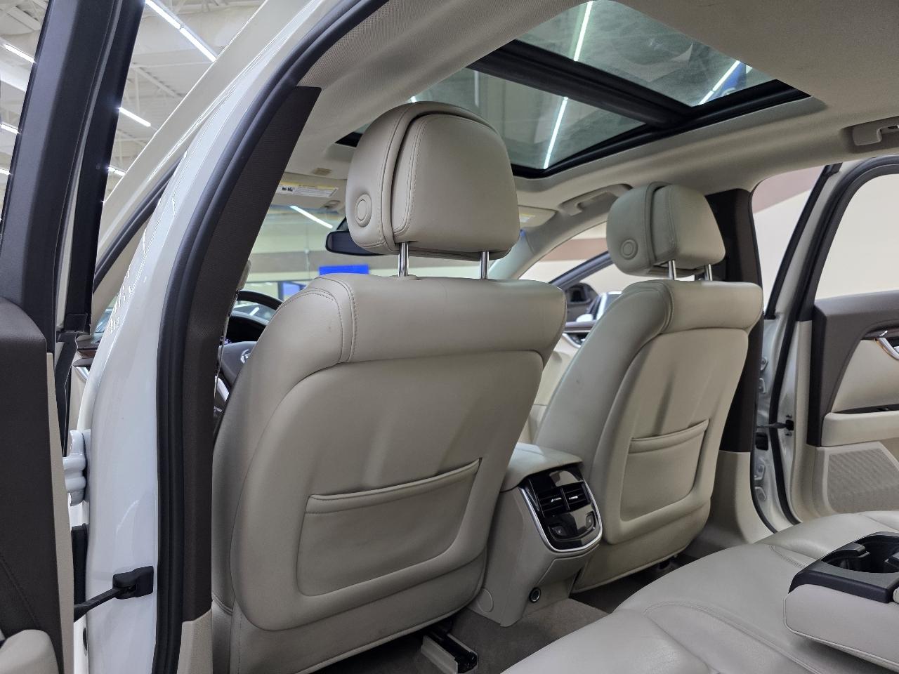 Cadillac XTS Luxury 2013