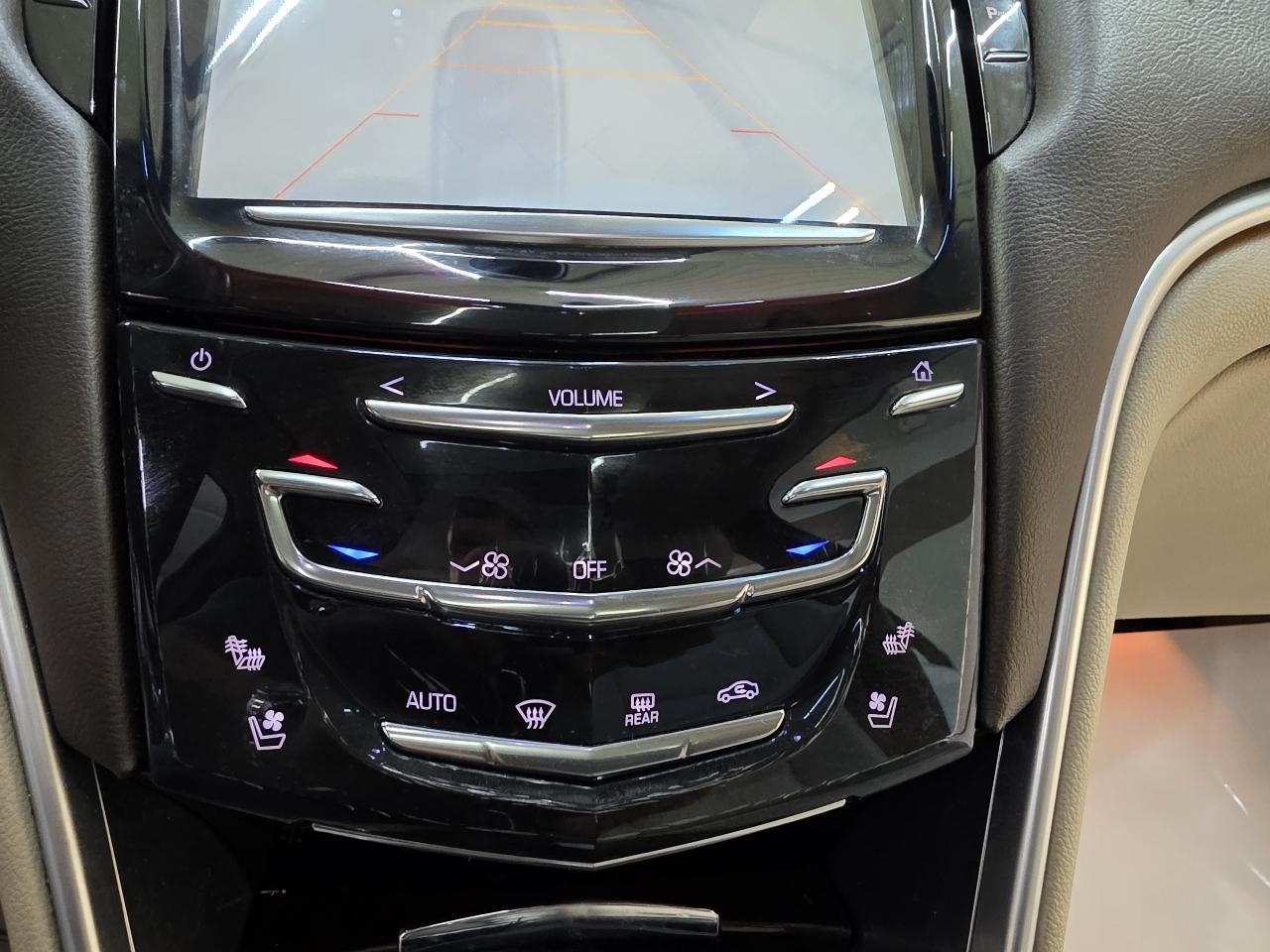 Cadillac XTS Luxury 2013