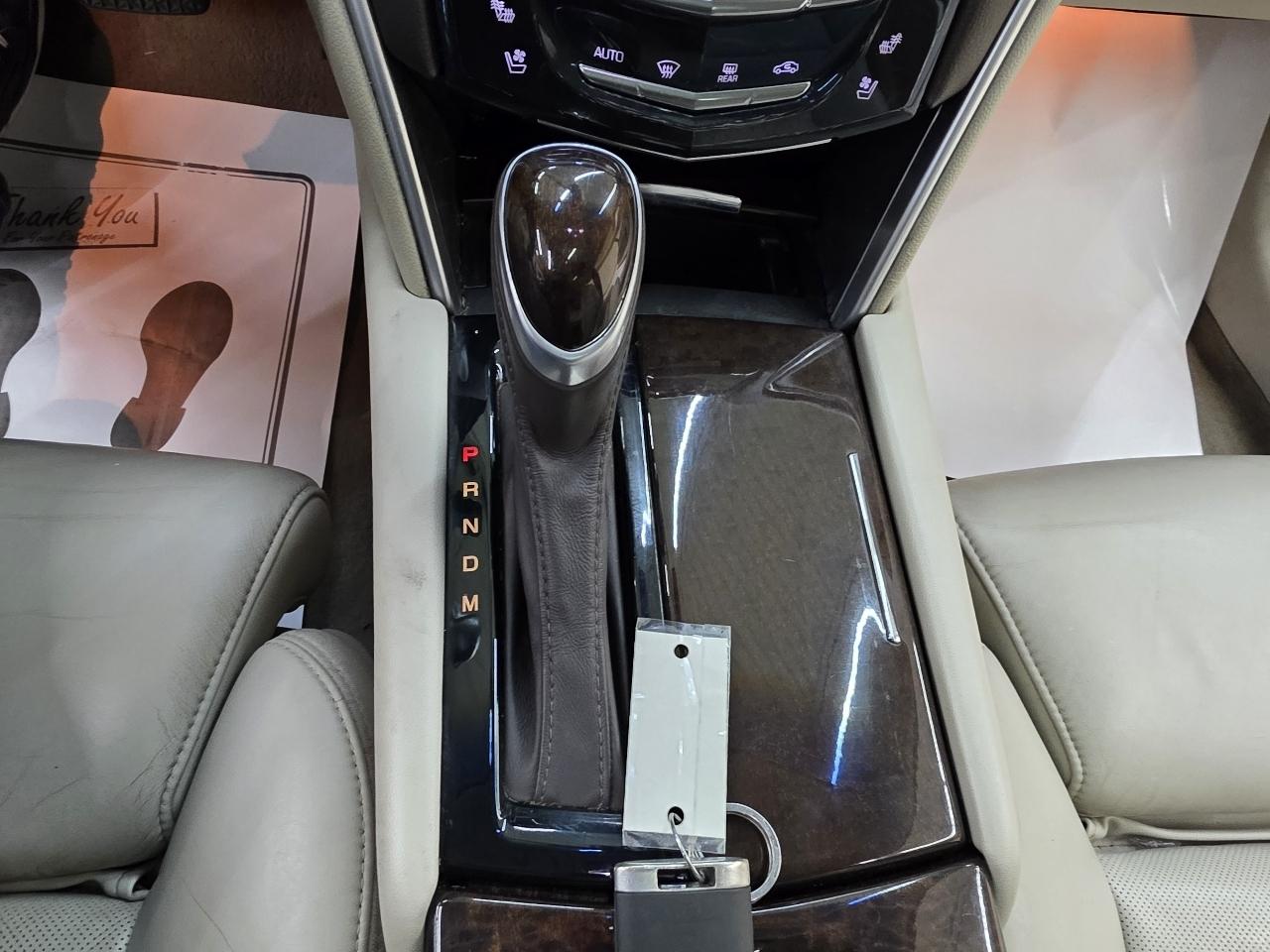 Cadillac XTS Luxury 2013