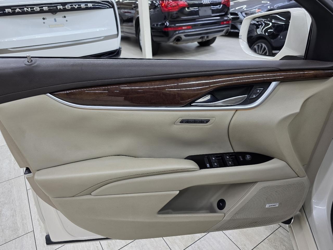 Cadillac XTS Luxury 2013