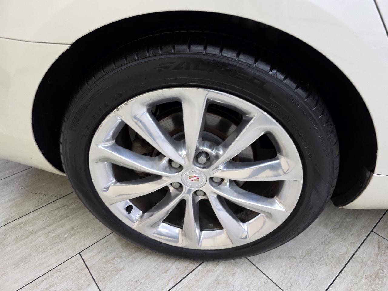 Cadillac XTS Luxury 2013