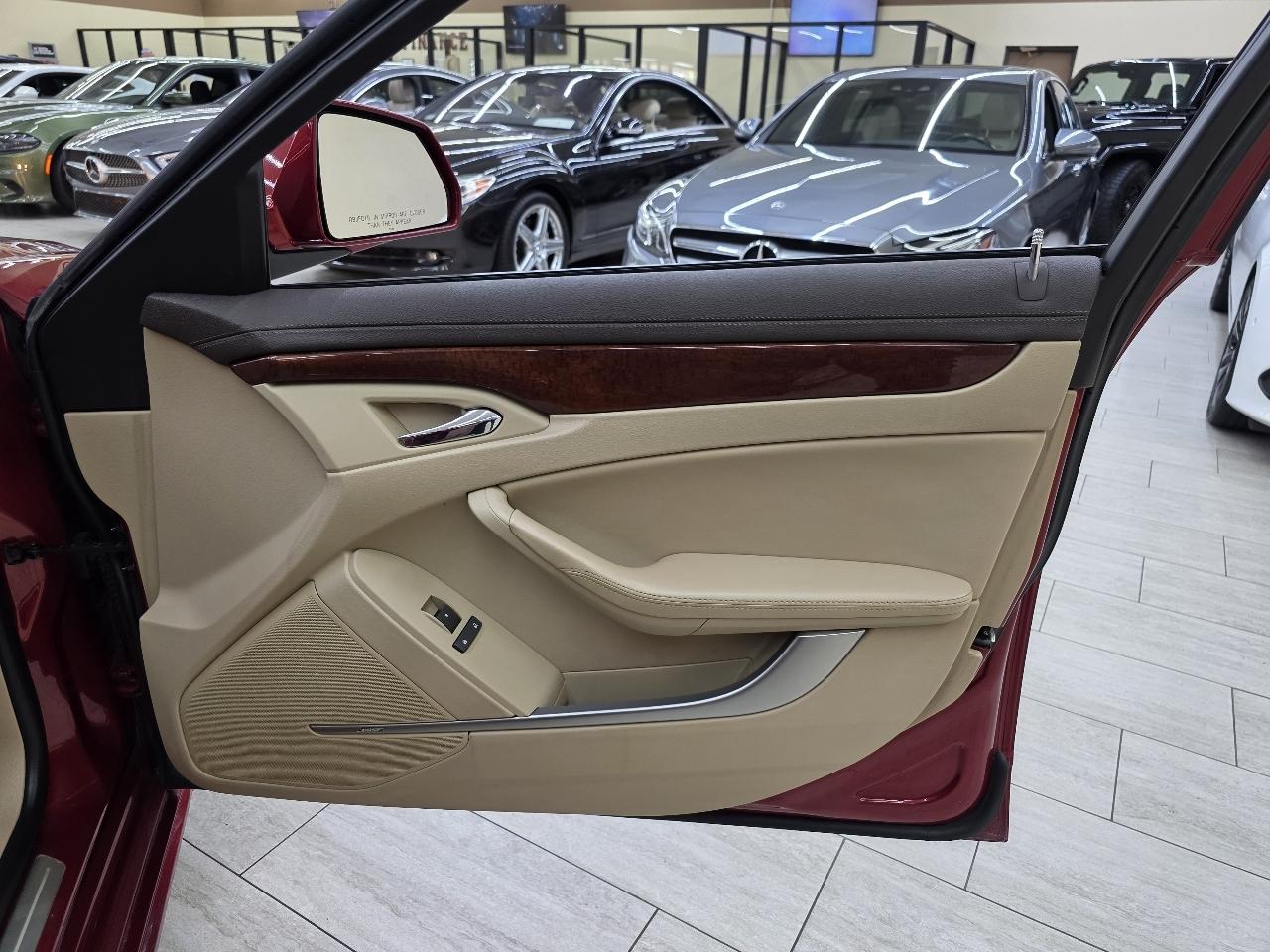 Cadillac CTS 3.0L Luxury 2010