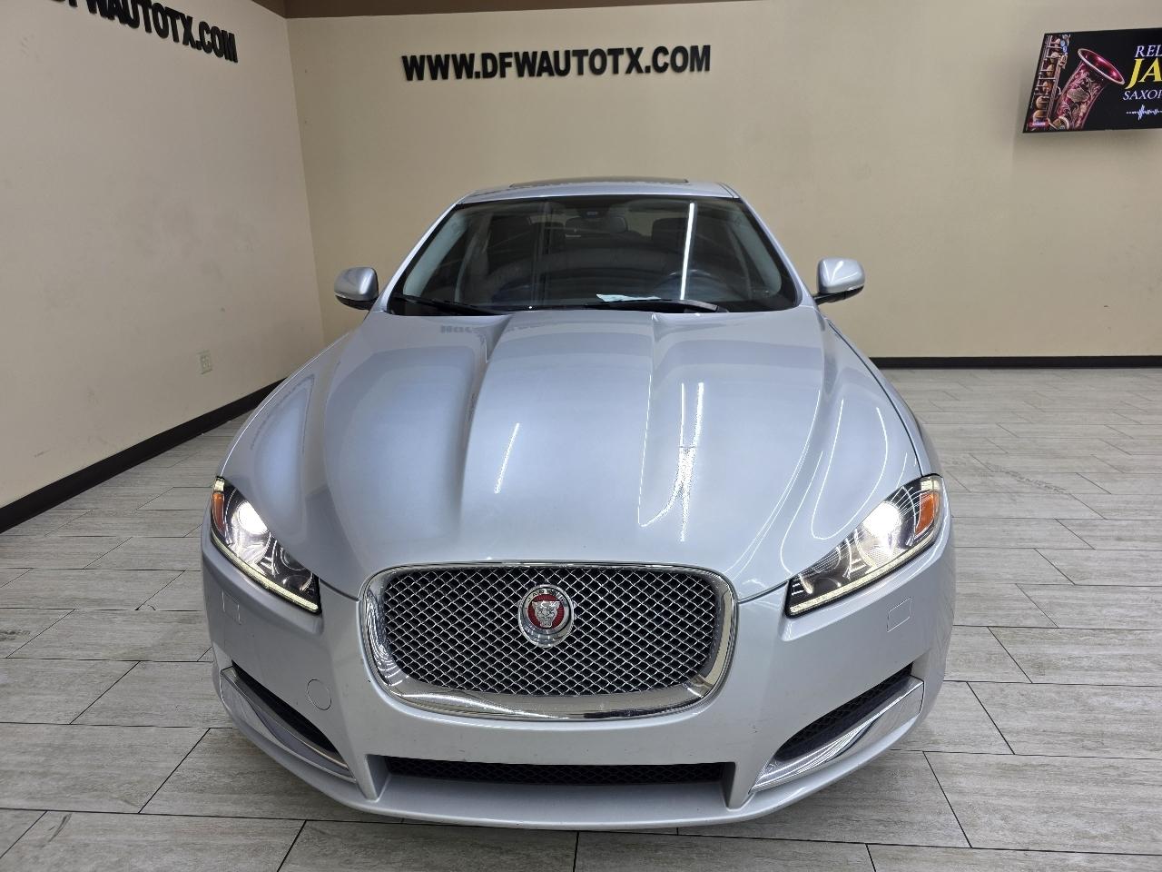 Jaguar XF-Series XF 2.0L I4T 2014