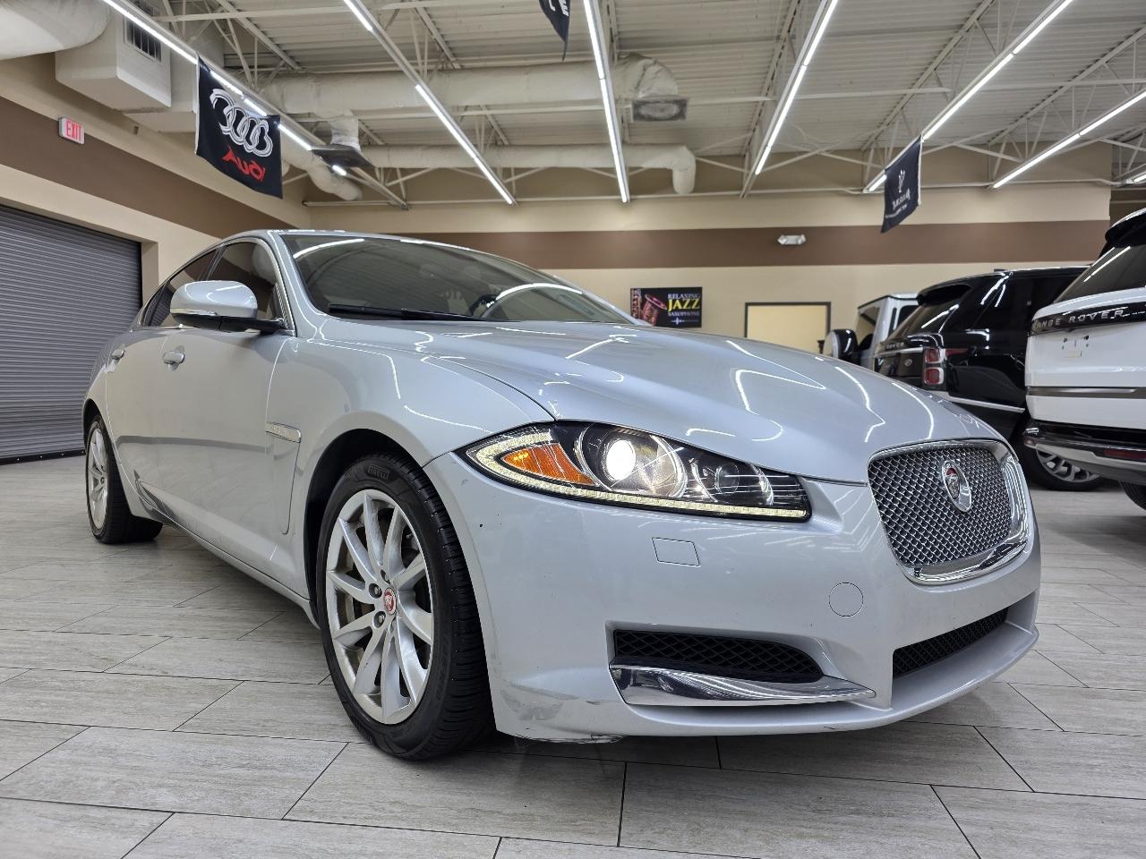 Jaguar XF-Series XF 2.0L I4T 2014