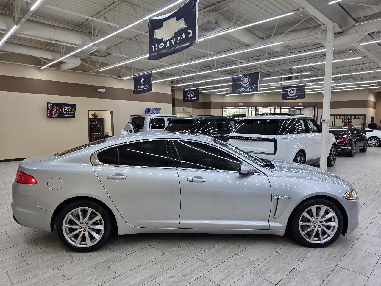 Jaguar XF-Series XF 2.0L I4T 2014