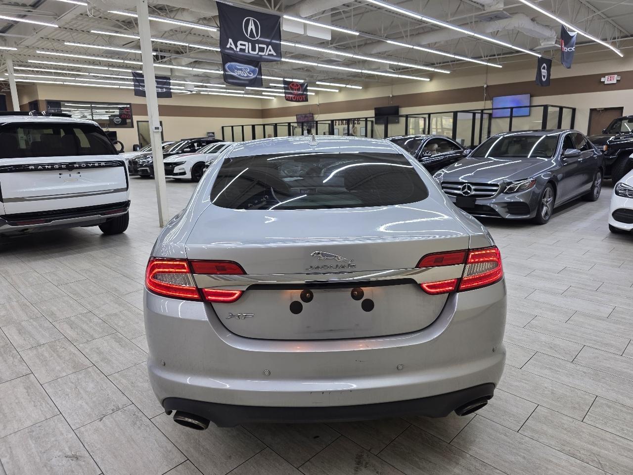 Jaguar XF-Series XF 2.0L I4T 2014
