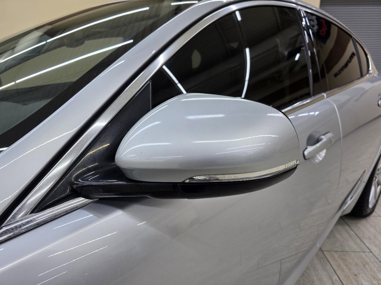 Jaguar XF-Series XF 2.0L I4T 2014