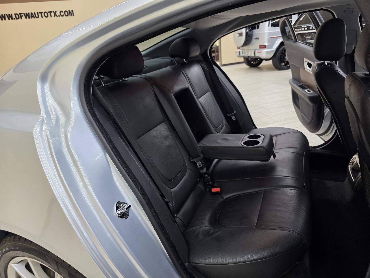 Jaguar XF-Series XF 2.0L I4T 2014