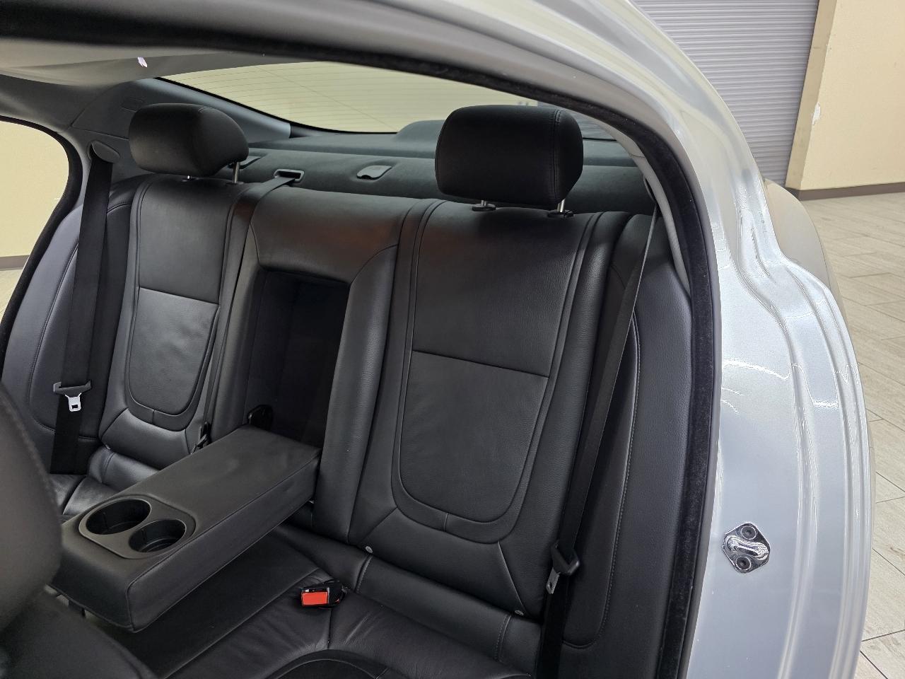 Jaguar XF-Series XF 2.0L I4T 2014