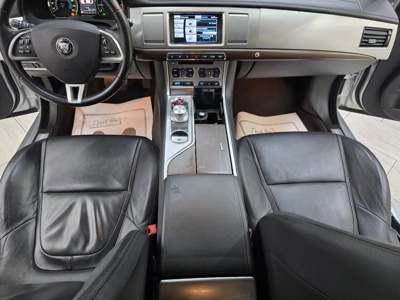 Jaguar XF-Series XF 2.0L I4T 2014