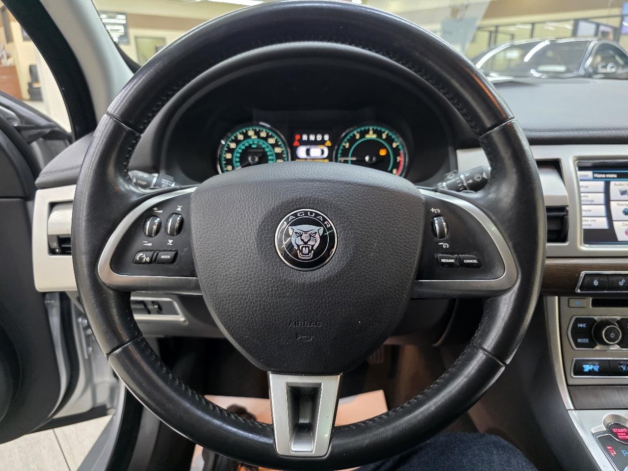 Jaguar XF-Series XF 2.0L I4T 2014