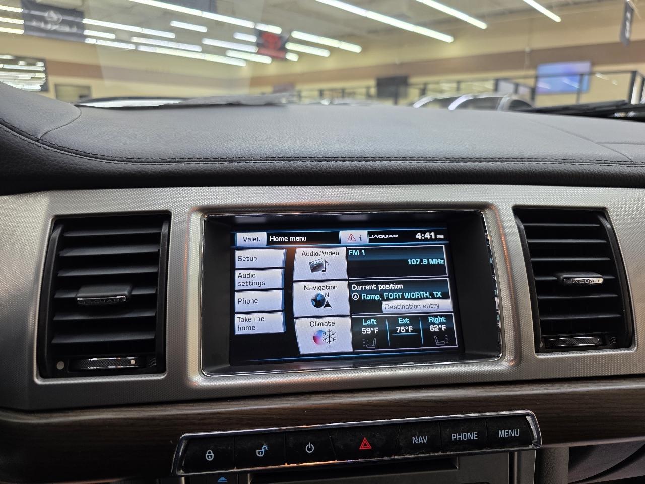 Jaguar XF-Series XF 2.0L I4T 2014
