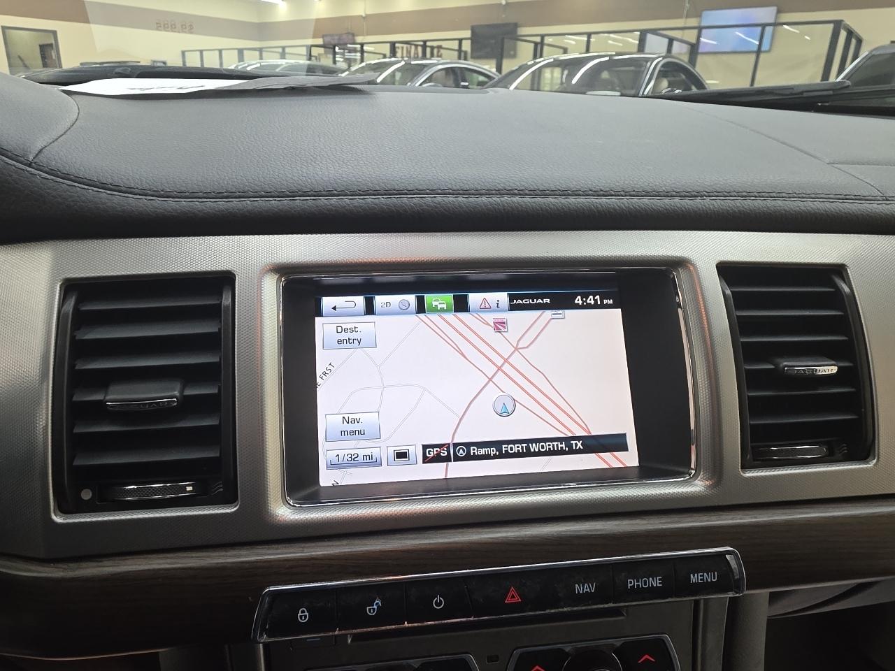 Jaguar XF-Series XF 2.0L I4T 2014