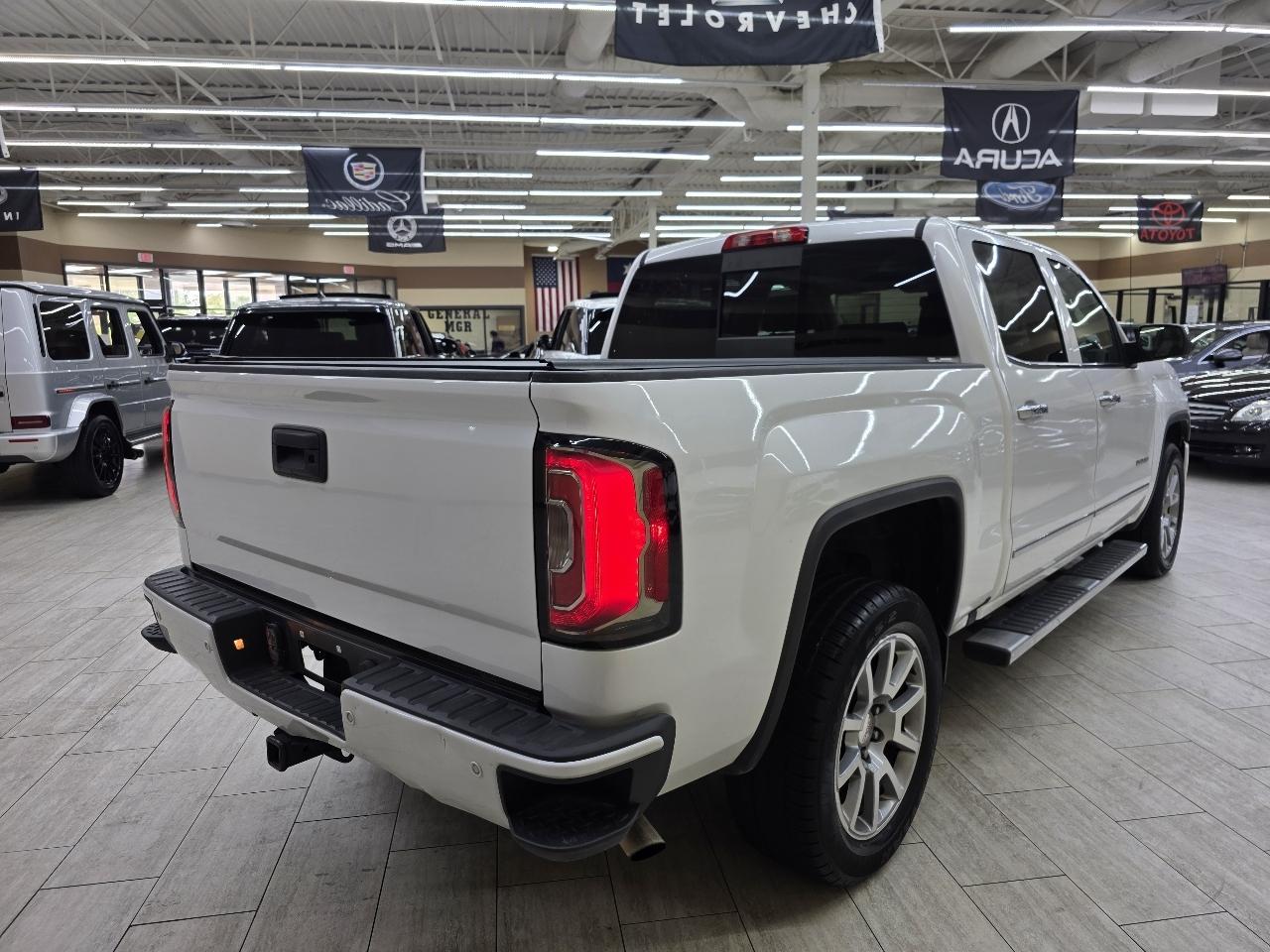 GMC Sierra 1500 Denali Crew Cab Short Box 4WD 2017