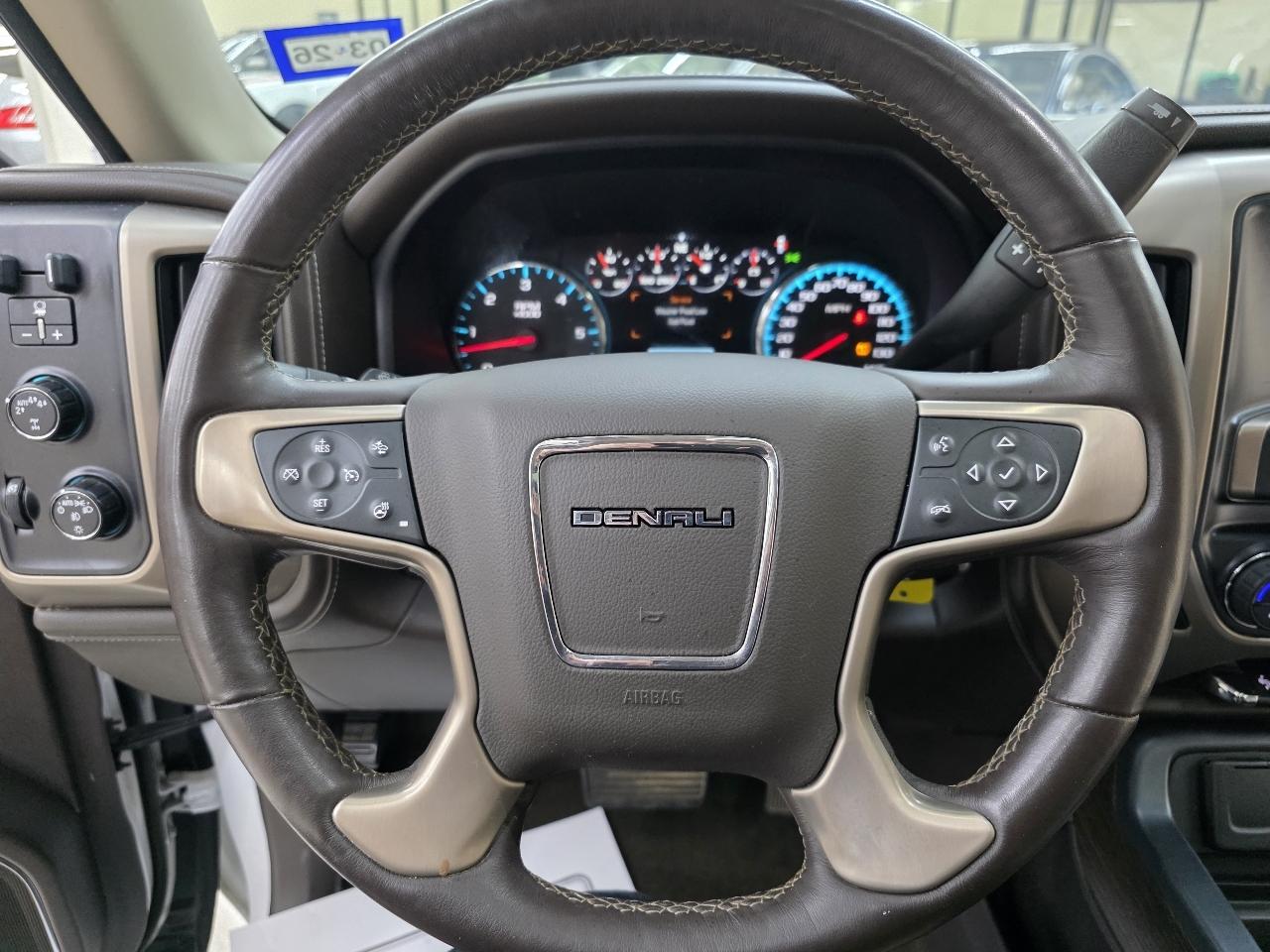 GMC Sierra 1500 Denali Crew Cab Short Box 4WD 2017