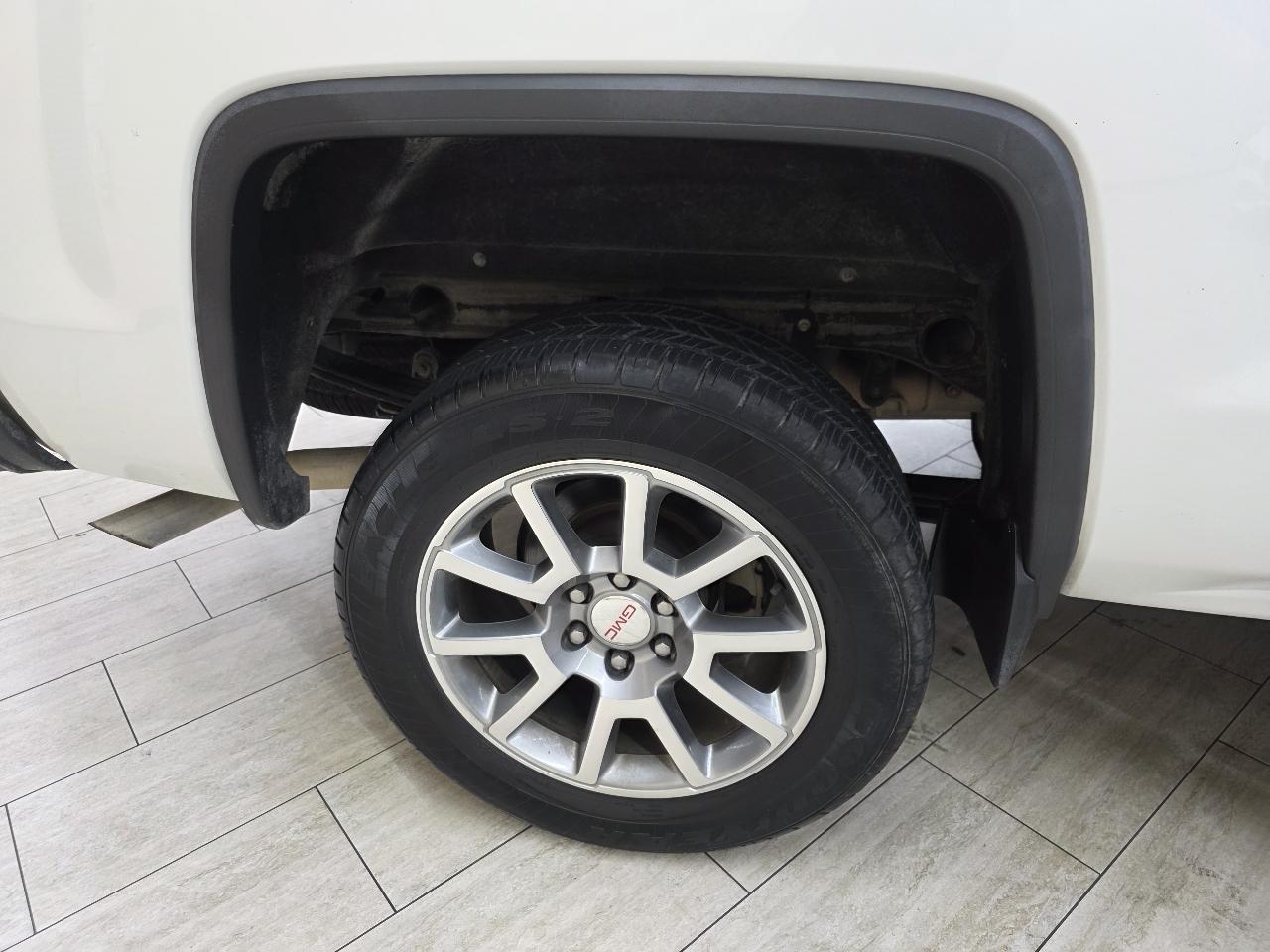 GMC Sierra 1500 Denali Crew Cab Short Box 4WD 2017