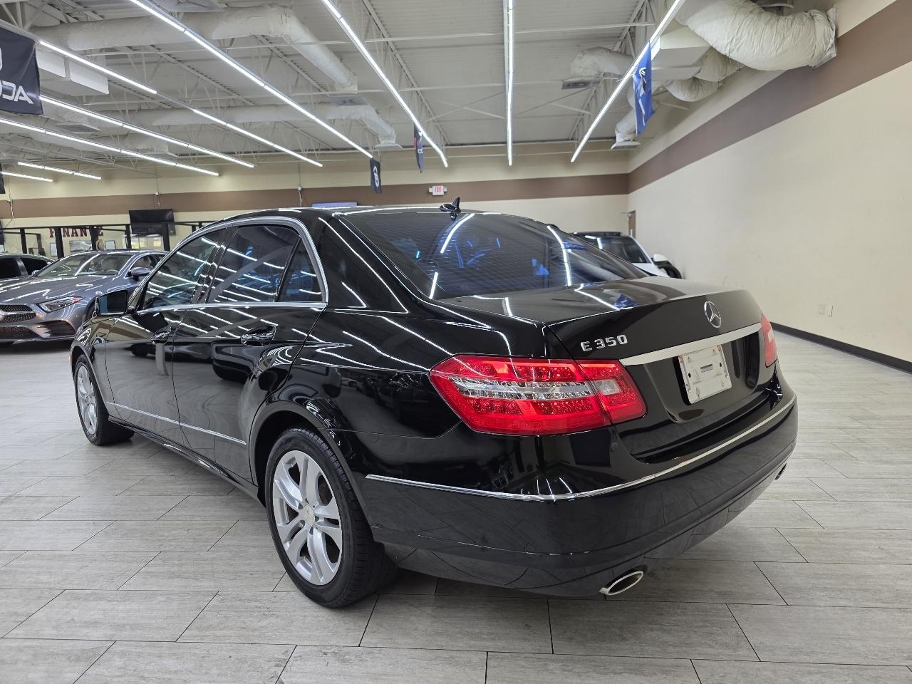 Mercedes-Benz E-Class E350 Sedan 2010