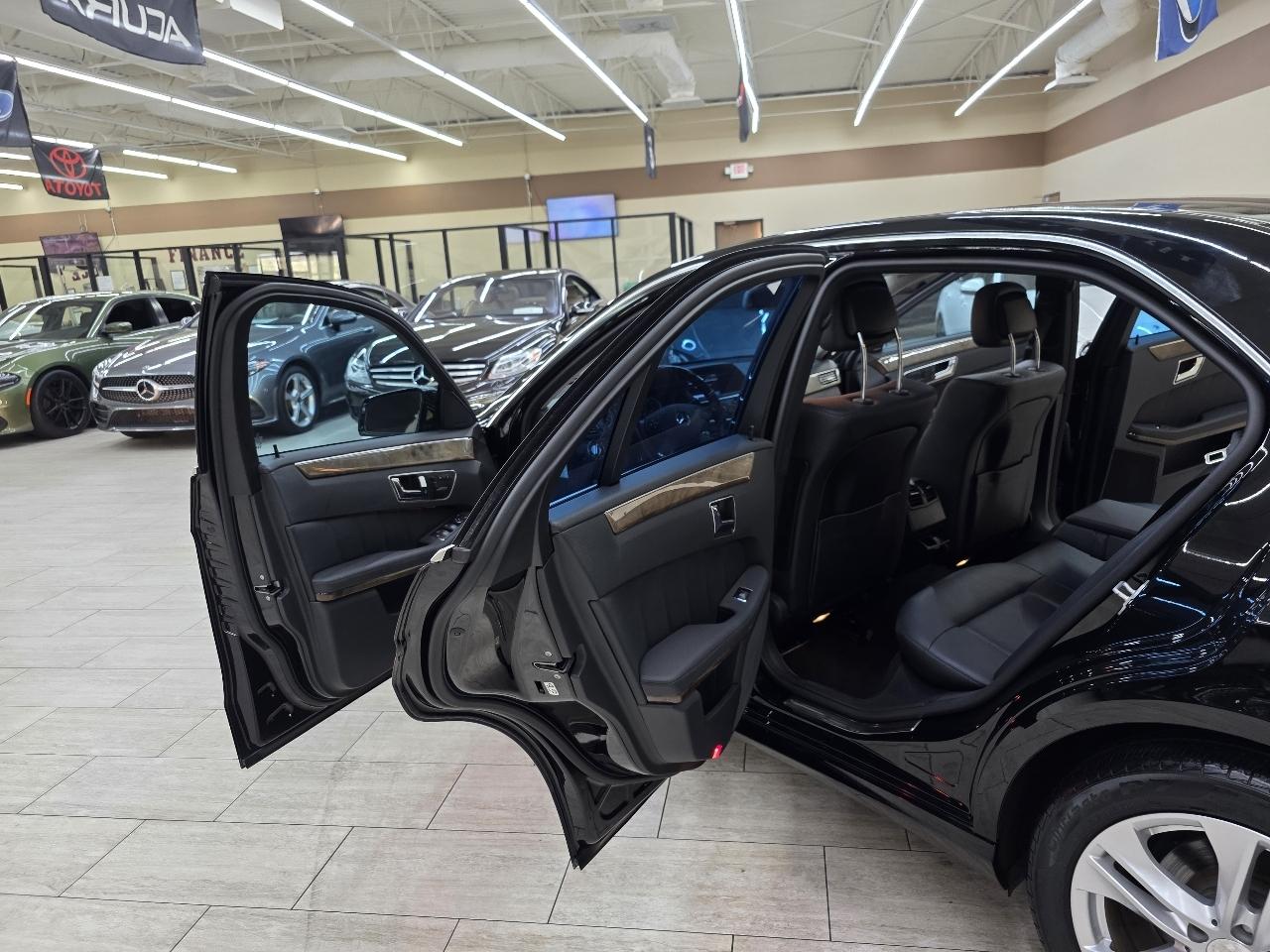 Mercedes-Benz E-Class E350 Sedan 2010