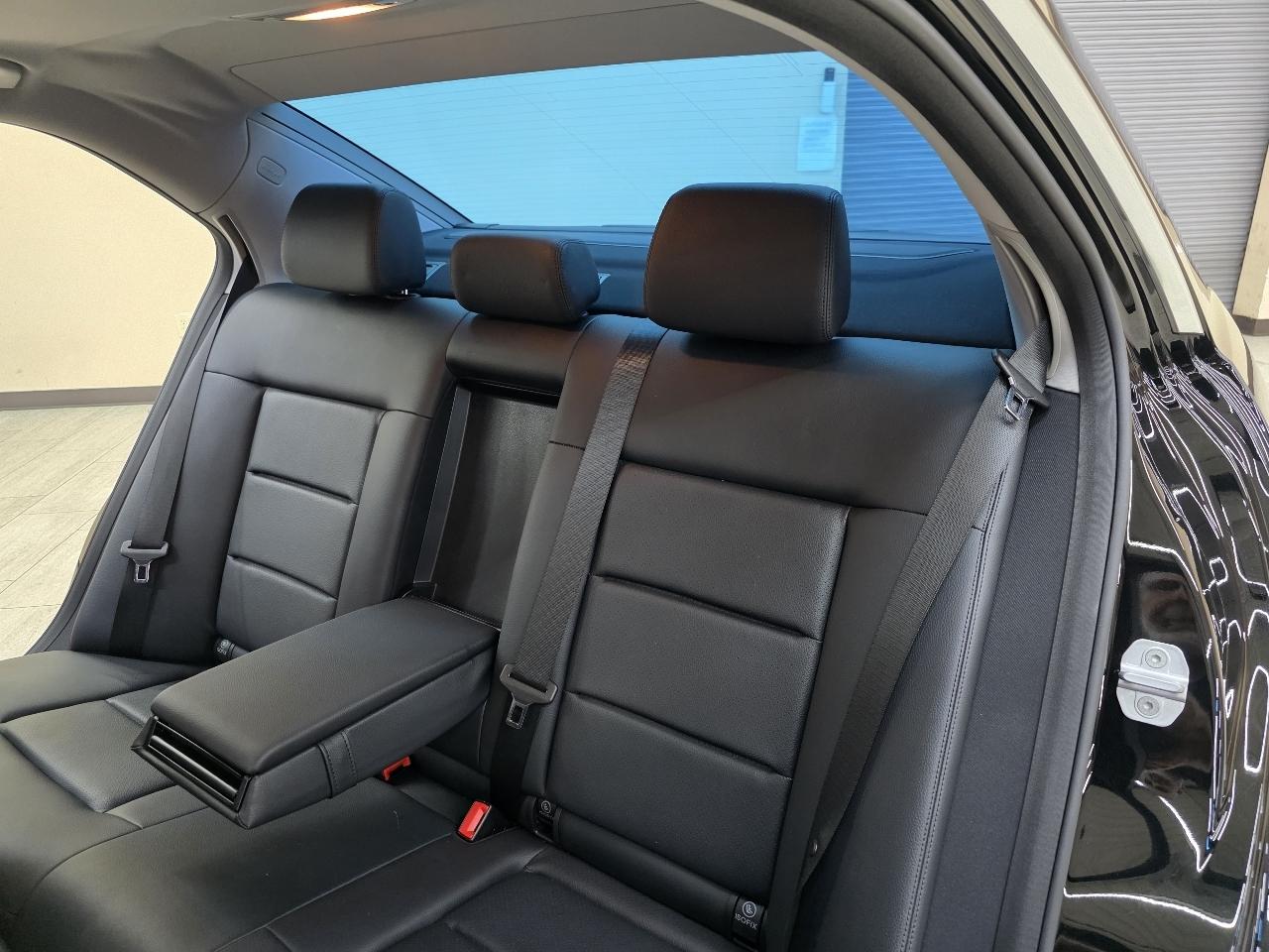 Mercedes-Benz E-Class E350 Sedan 2010