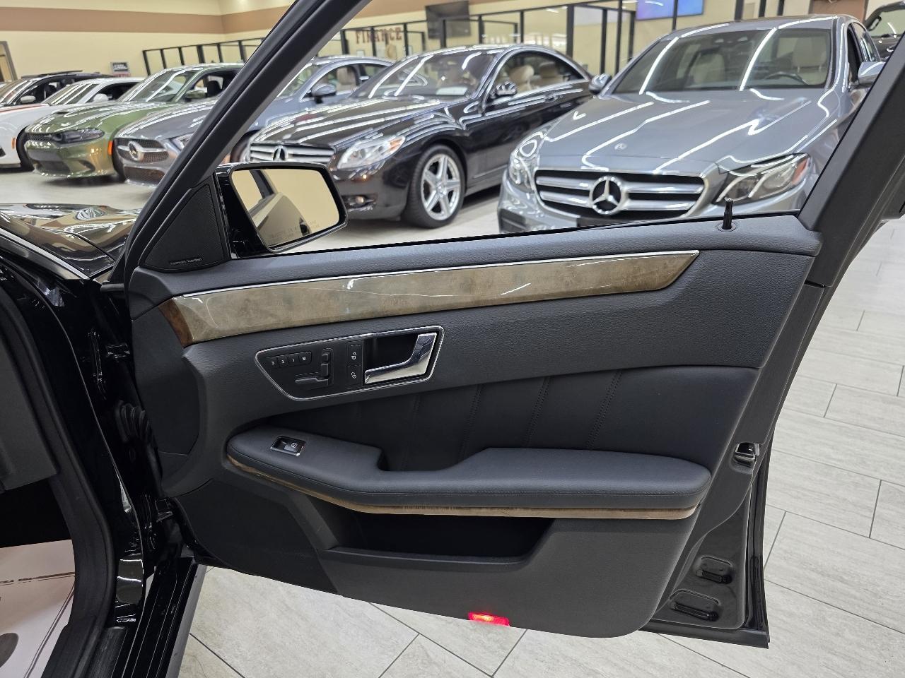Mercedes-Benz E-Class E350 Sedan 2010