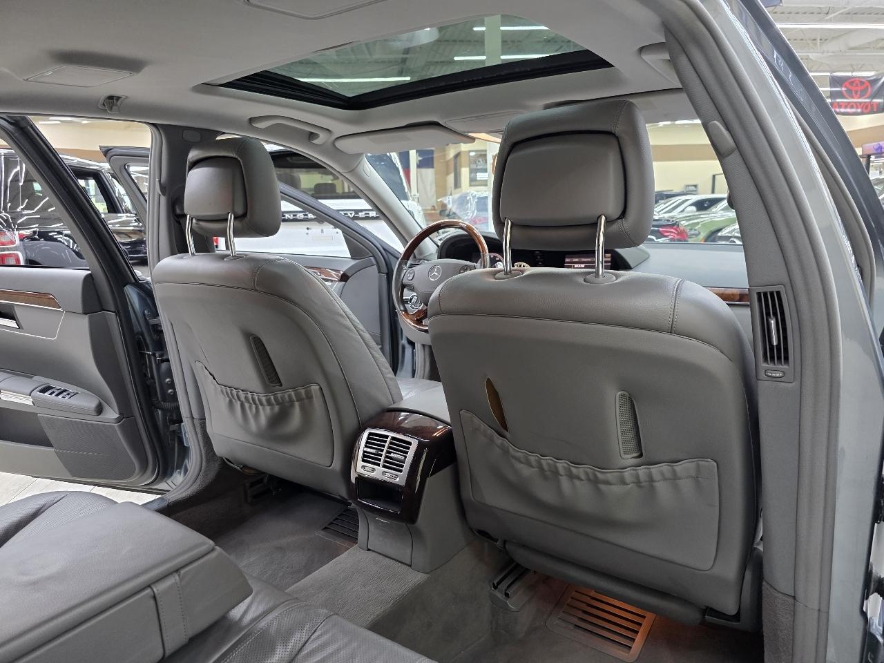 Mercedes-Benz S-Class S550 2008