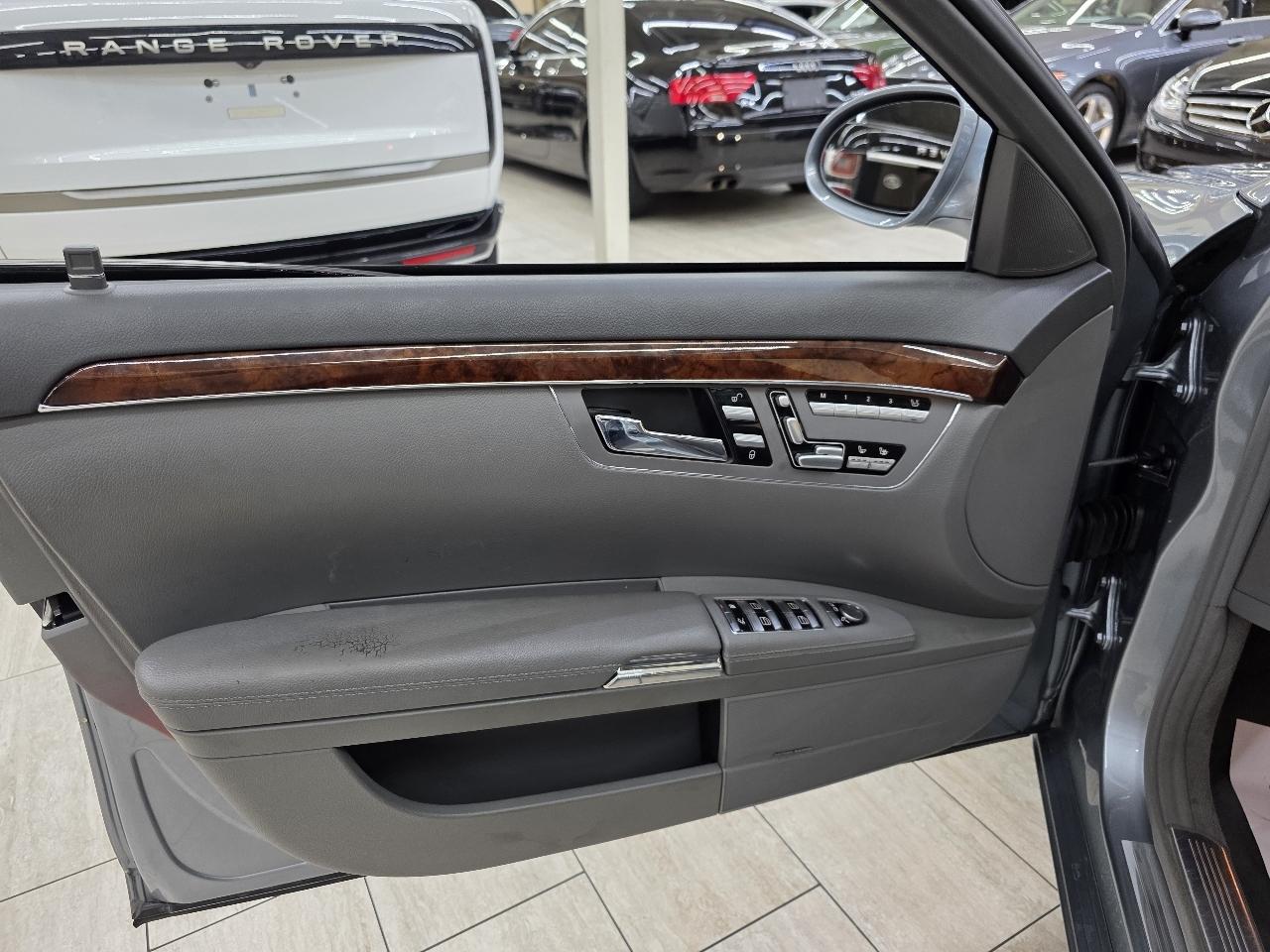 Mercedes-Benz S-Class S550 2008