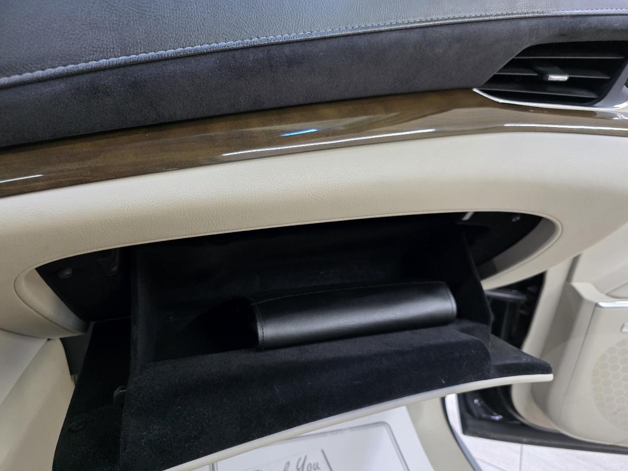 Cadillac Escalade Premium 4WD 2018