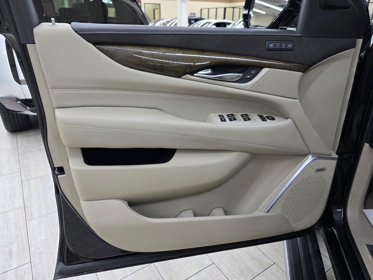 Cadillac Escalade Premium 4WD 2018