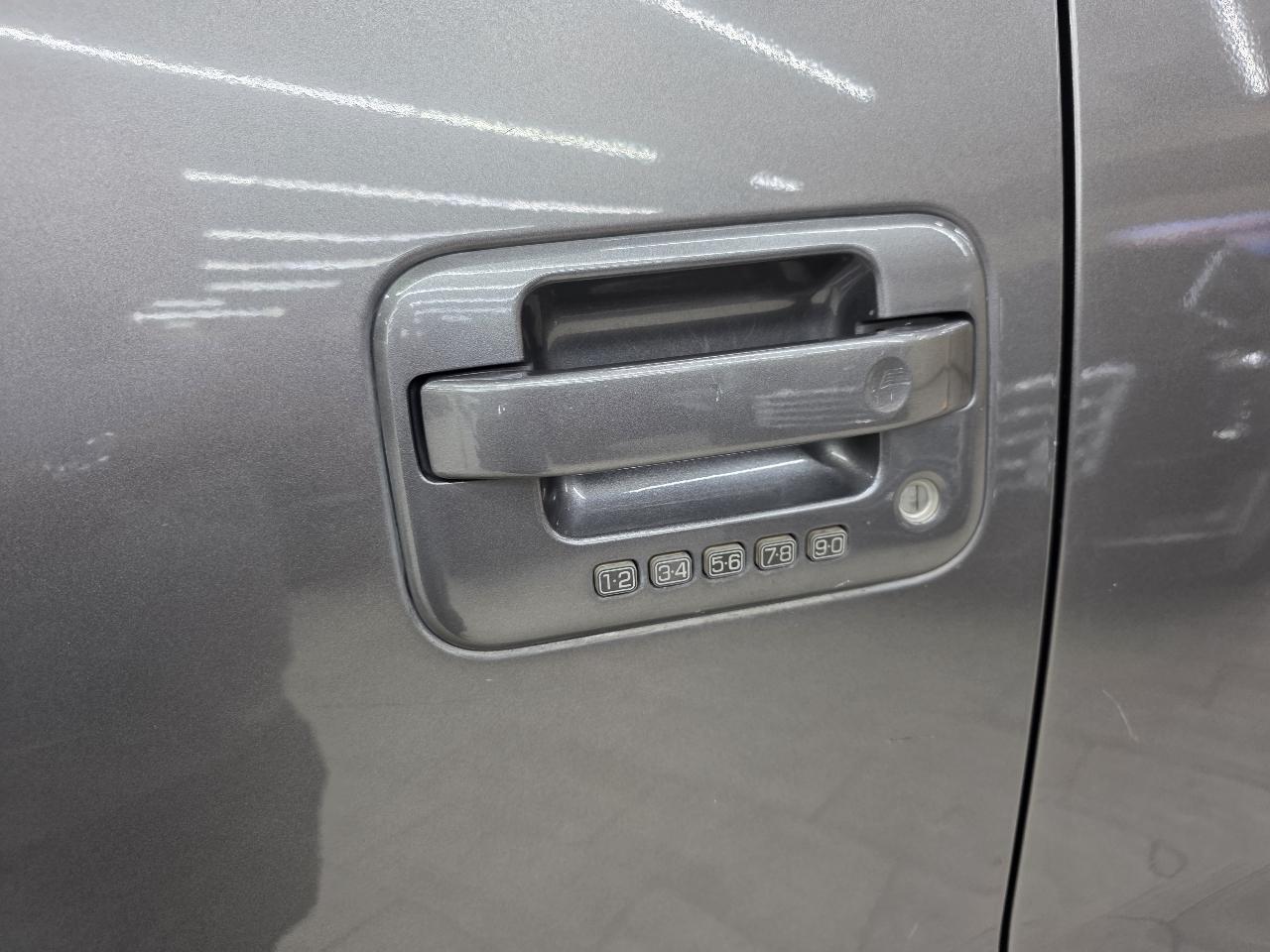 Ford F-150 Platinum SuperCrew 6.5-ft. Bed 4WD 2014