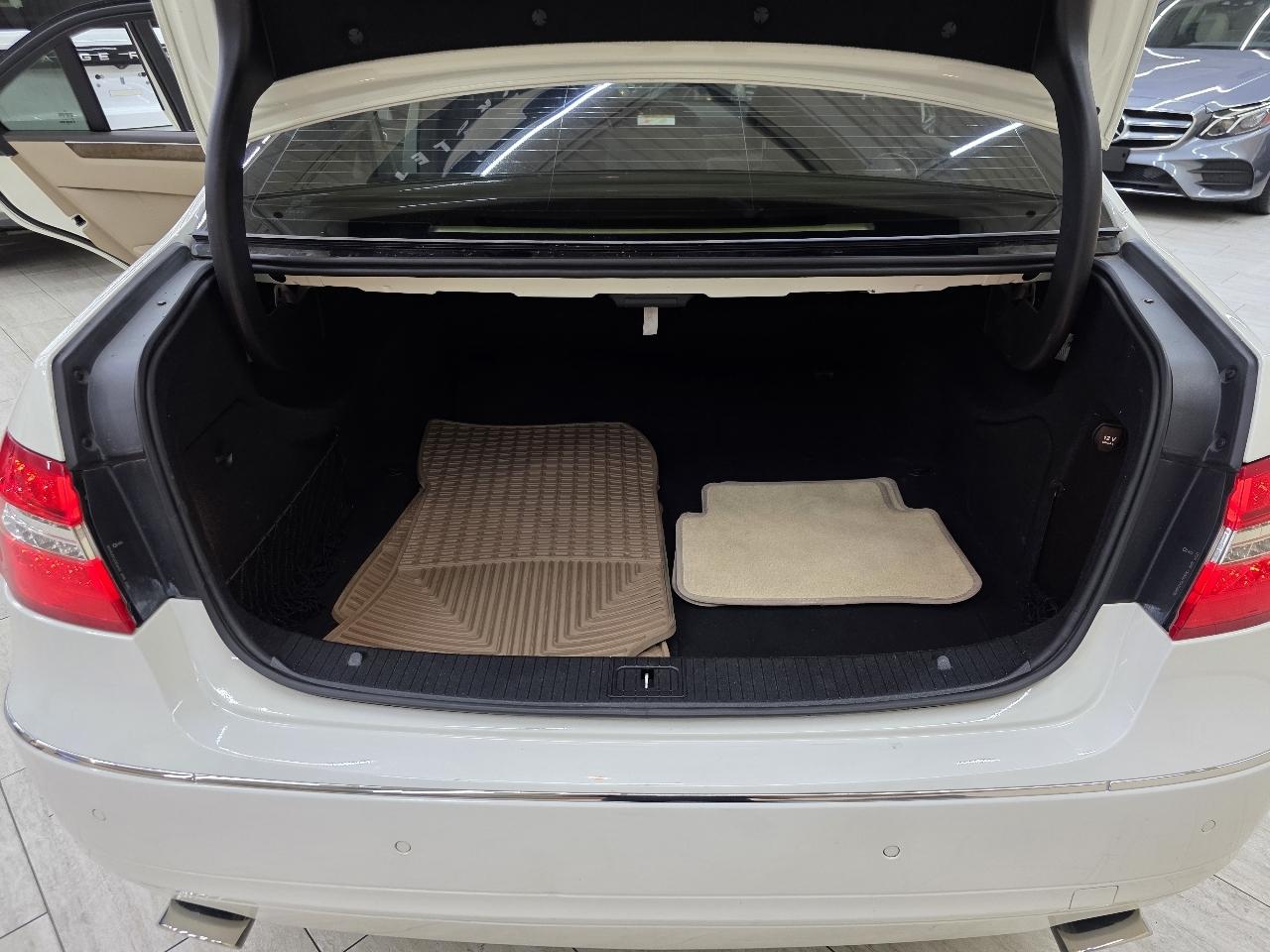 Mercedes-Benz E-Class E350 Sedan 2011