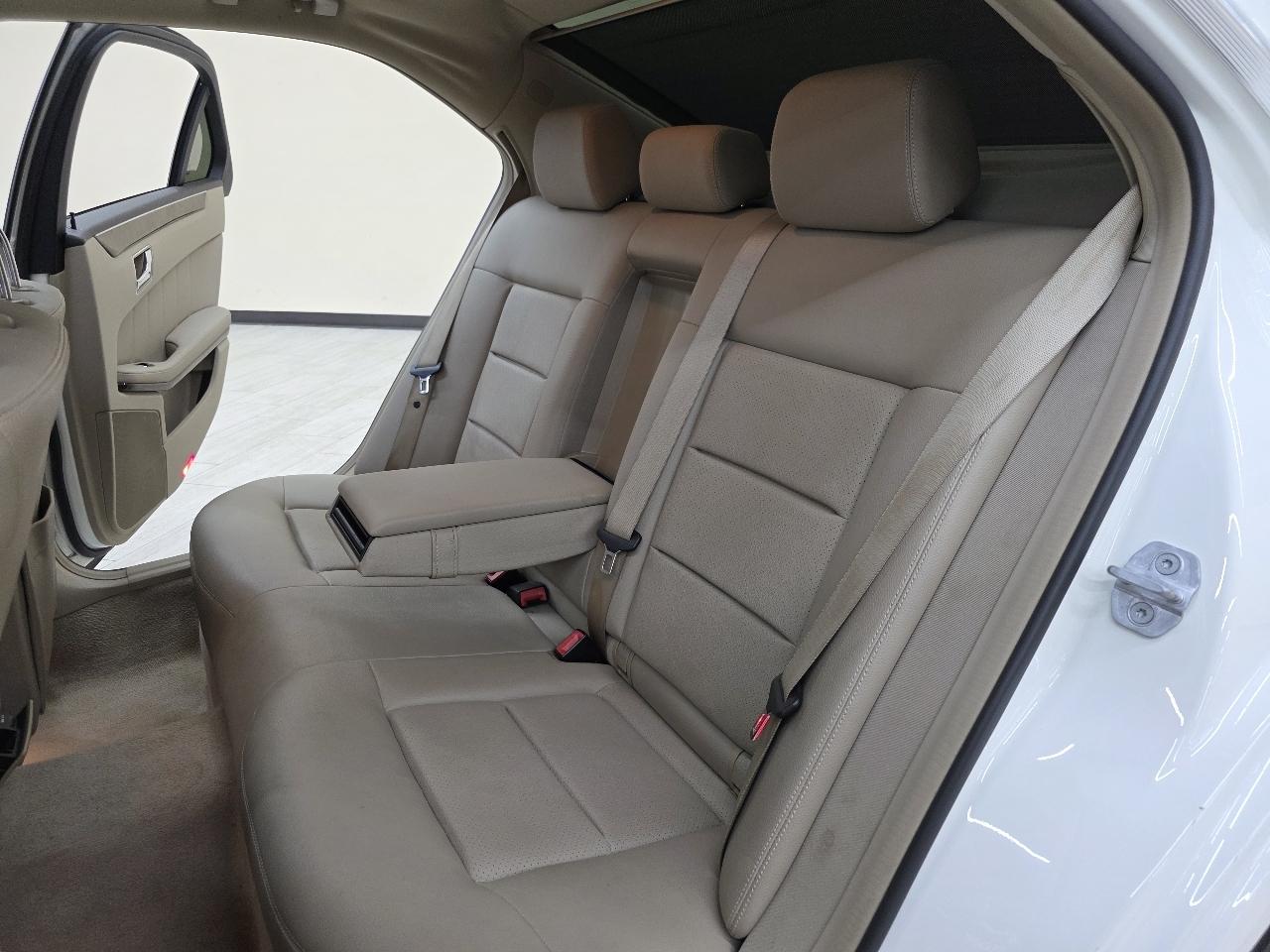 Mercedes-Benz E-Class E350 Sedan 2011