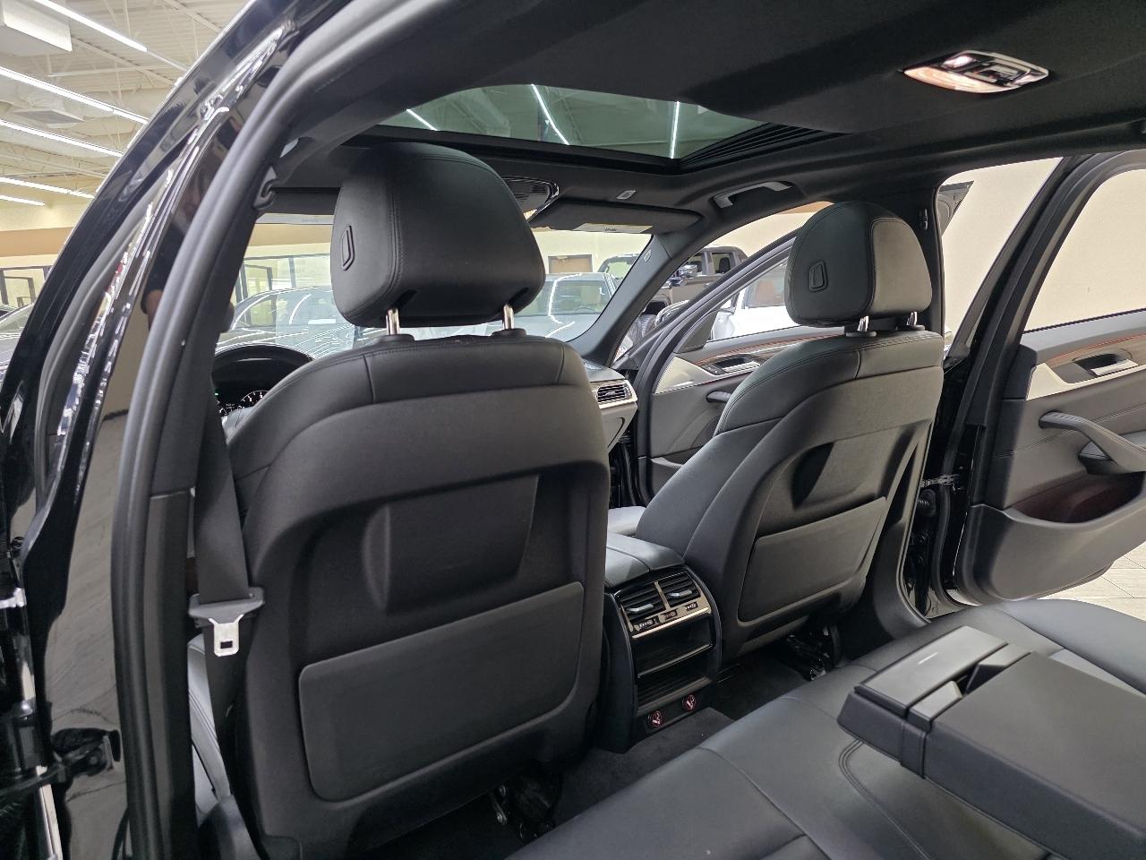 BMW 5-Series 530i 2018