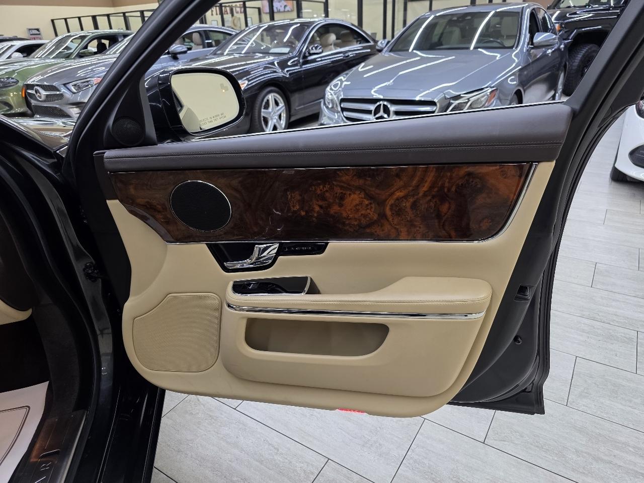 Jaguar XJ-Series XJ 2012