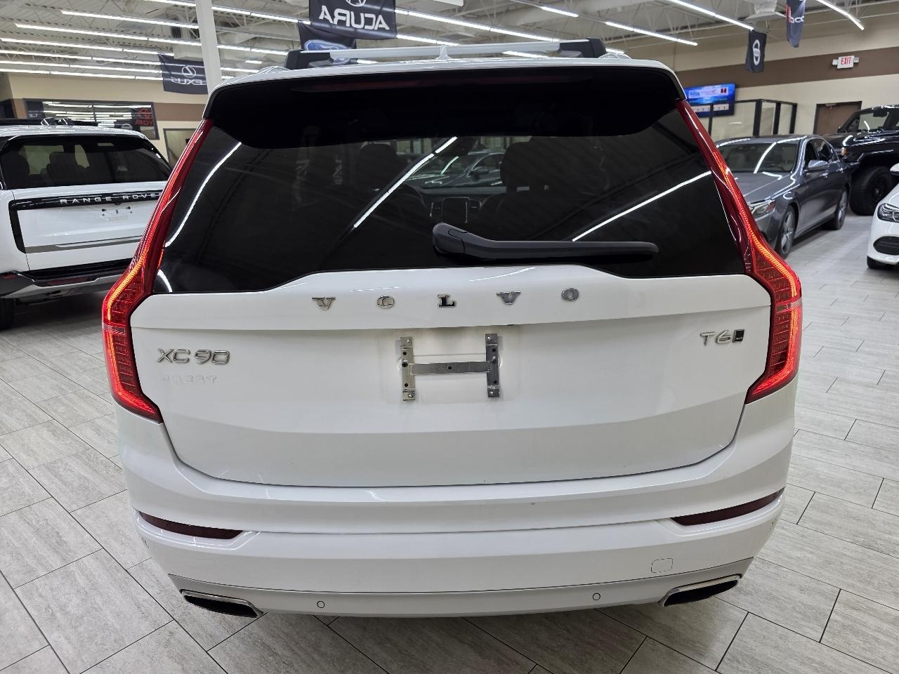 Volvo XC90 T6 Momentum AWD 2020