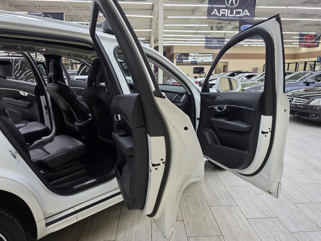 Volvo XC90 T6 Momentum AWD 2020