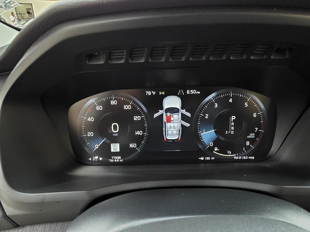 Volvo XC90 T6 Momentum AWD 2020