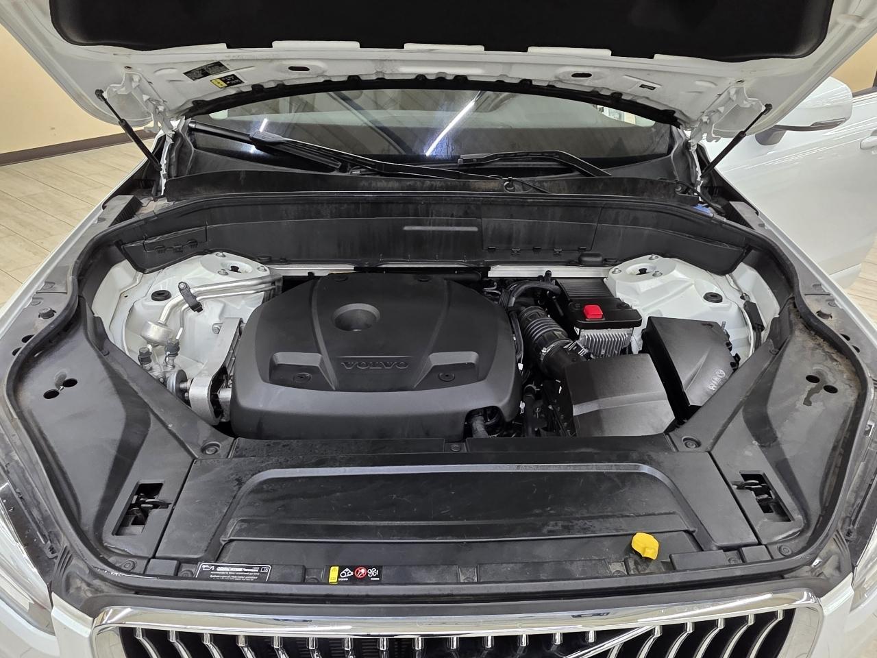 Volvo XC90 T6 Momentum AWD 2020