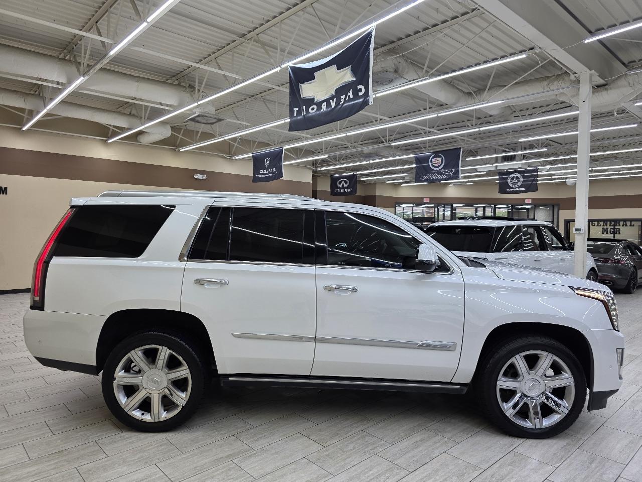 Cadillac Escalade Premium 4WD 2017