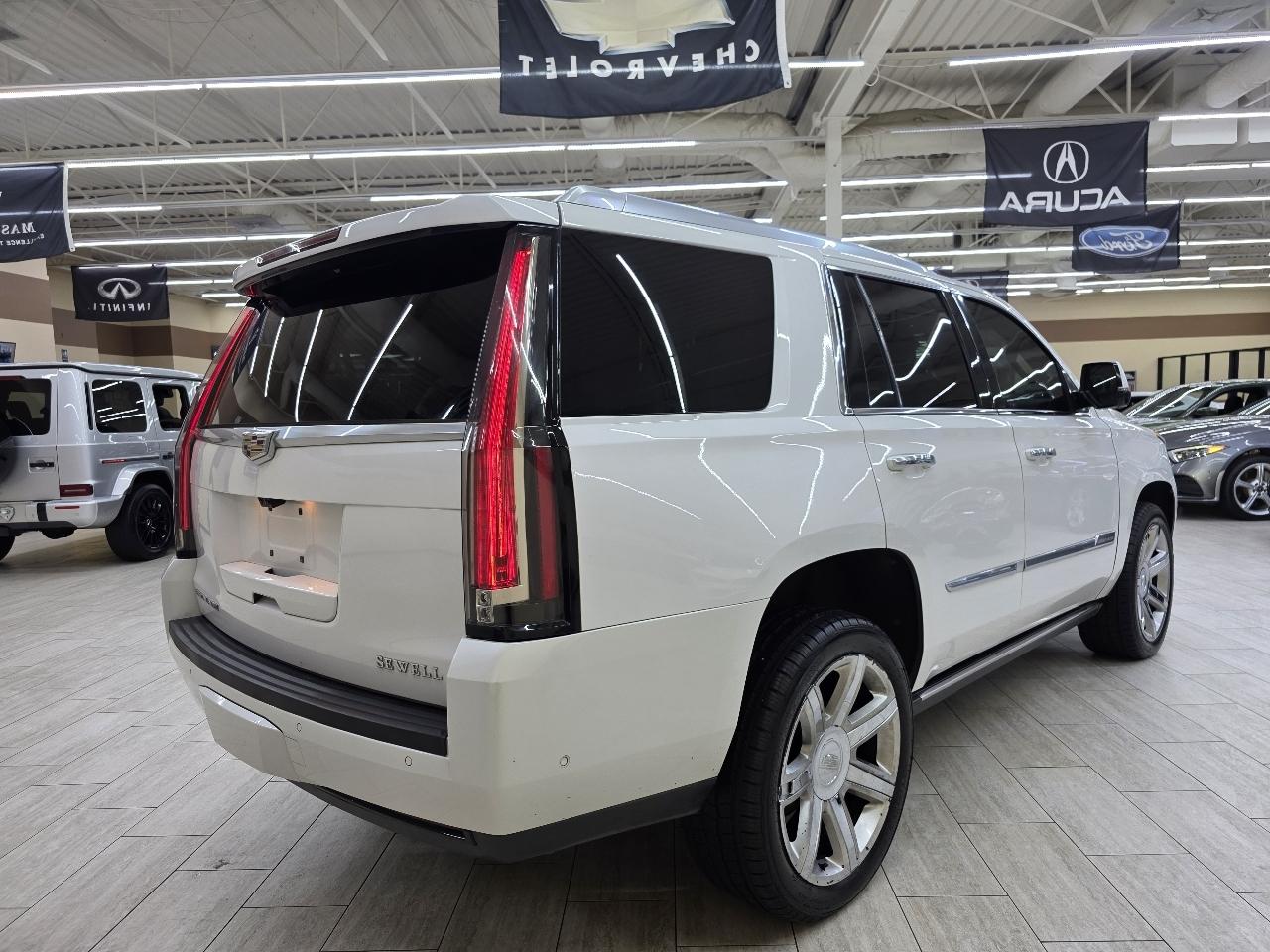 Cadillac Escalade Premium 4WD 2017