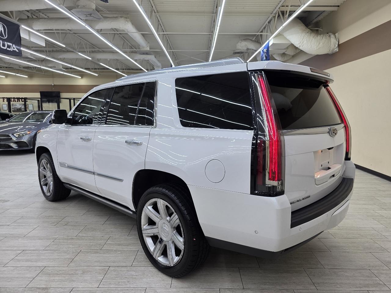 Cadillac Escalade Premium 4WD 2017