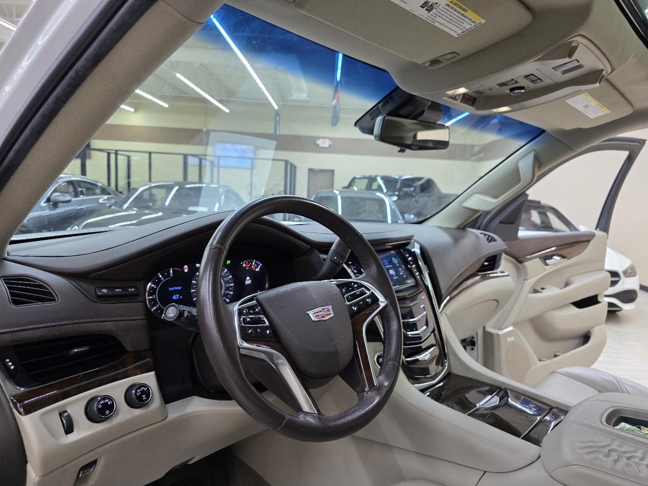 Cadillac Escalade Premium 4WD 2017